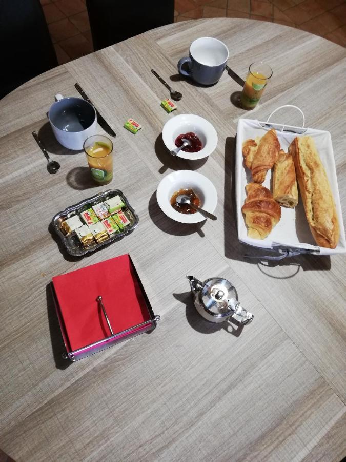La Haye Georget Bed & Breakfast Feneu Bagian luar foto